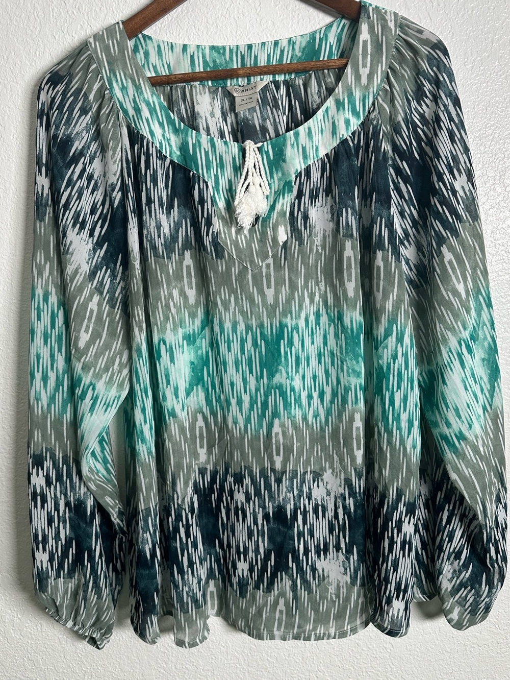 Ariat Women’s Multicolored Long-Sleeve Blouse Size XL